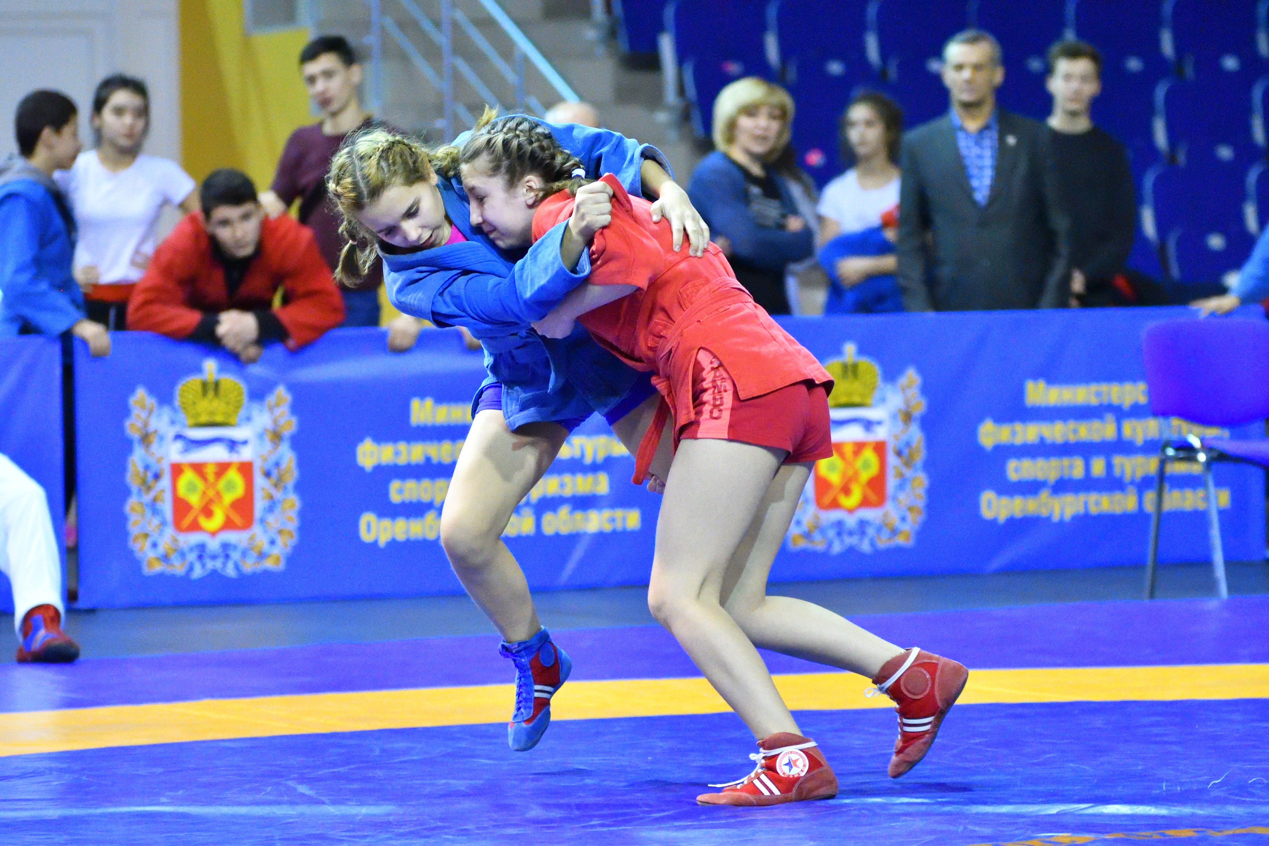 Newer Female Wrestlers, Become An Expert At The Takedown